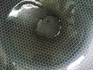 7、粉条炒肉,锅烧热后放油