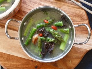 16、上汤芦笋,成品图。