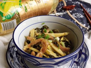 13、雪菜笋丝炒肉丝  鲜到没朋友,出锅装碗。