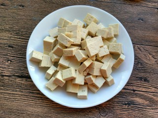 3、麻婆豆腐,豆腐切小块