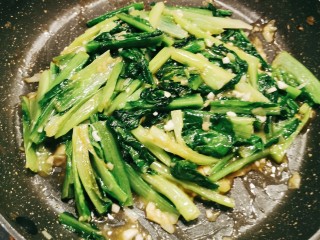 14、蚝油油麦菜,快速翻炒 汤汁浓稠