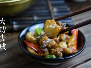 8、干锅鸡,撒上香菜，大功告成。