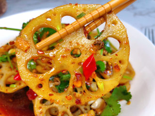 16、香辣藕片,香辣爽脆，次次光盘～