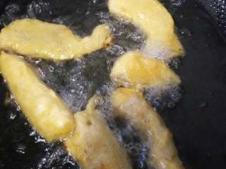 8、#年夜饭#椒盐九肚鱼,炸成这样即可