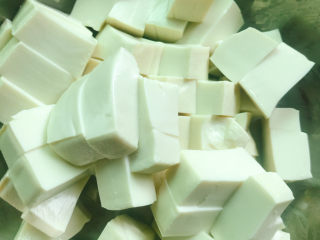 11、油菜豆腐,切成小块