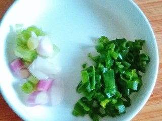 7、茄香麻婆豆腐,滑溜爽嫩,葱头、葱花