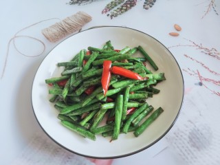 15、干煸豇豆,装盘就是酱紫
