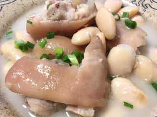 9、四川+老妈蹄花,炖好的猪蹄出锅～