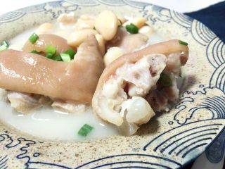 10、四川+老妈蹄花,超级棒，我喜欢带着猪蹄筋的