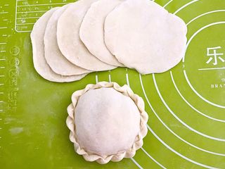 22、韭菜鸡蛋馅饼,韭菜鸡蛋馅饼包好了