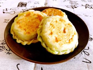 29、韭菜鸡蛋馅饼,韭菜鸡蛋馅饼出锅了