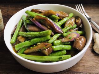 17、豇豆烧茄子,上桌品尝吧，超级下饭~~