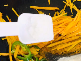 10、清炒南瓜丝,加半勺盐～