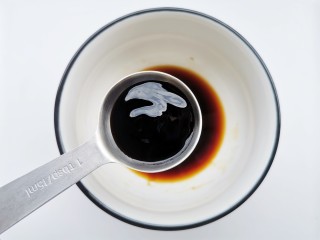 5、青椒炒千张,1勺蚝油，