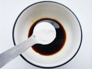 7、青椒炒千张,1勺水淀粉，