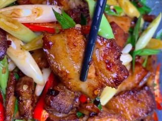 9、回锅肉,非常下饭的回锅肉做好