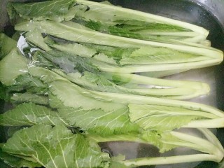 2、厨房挑战+素菜+清炒春菜,春菜泡一下水