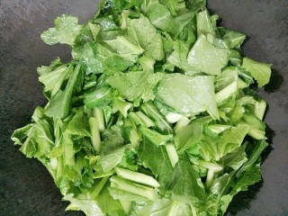 9、厨房挑战+素菜+清炒春菜,再放入春菜翻炒