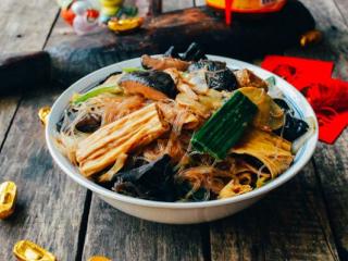 6、罗汉斋粉丝, 起锅，装碗。