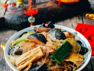 9、罗汉斋粉丝,好吃，热量也不高的健康美食。