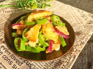 23、尖椒烧豆泡,尖椒烧豆泡出锅了