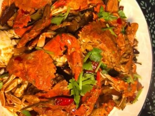 10、麻辣啤酒香焖蟹,麻辣啤酒香焖蟹制作完成