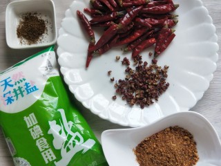 7、酒鬼花生,其余材料准备好