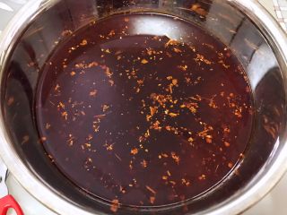 5、简易版钵钵鸡——冷锅串串,加入调料中的红油包