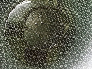 7、清炒莴笋片,锅烧热后放油