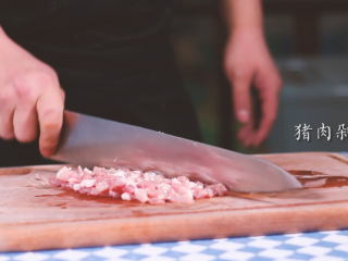 2、麻婆豆腐,猪肉剁泥