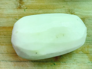 1、干锅藕片,准备好莲藕