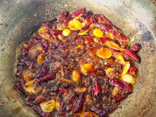 11、辣子鸡丁,12.加入辣子鸡丁料包