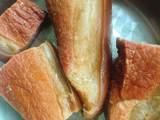 4、春笋炒腊肉,捞出