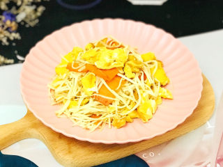 18、金针菇炒蛋,成品图