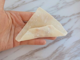 5、白菜猪肉小馄饨（内附馄饨四种详细包法）,在卷一次