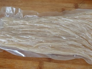 5、四川火锅粉&手工鲜粉,四川火锅粉打开包装