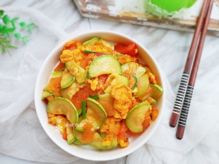 15、番茄炒西葫芦,清淡营养的小菜！