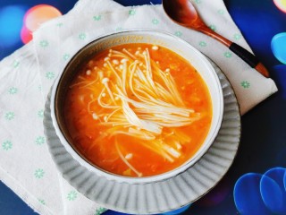 17、番茄金针菇汤,出锅啦  香香哒