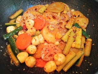 19、麻辣香锅,翻炒均匀后