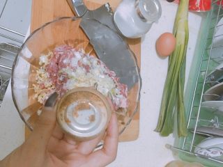 3、肉丸鲜汤面,花椒面和十三香一比一