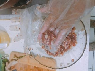 9、肉丸鲜汤面,手动搓丸子(有木有小伙伴注意到馅少了一半)末尾有彩蛋