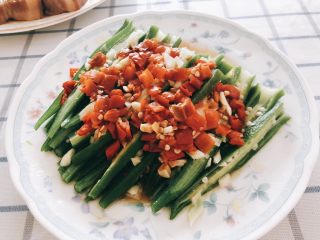 16、蒜香剁椒黄秋葵-下饭菜,成品图。