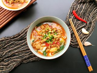 22、早餐+泡椒肥肠刀削面,开动咯????