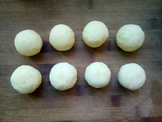 9、土豆泥玉米球——瘦身减脂,依次做好。