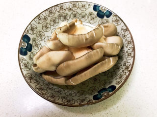 1、孜然蘑菇,新鲜的平菇