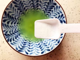 13、芥末芦笋拌百合,加一丢丢细盐