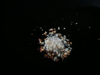 13、西葫芦炒木耳,煎出香味