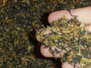 2、湖南梅干菜扣肉,一定要用湖南梅干菜,泡水发一夜,尽量不用四川的芽菜,水分大不好吃