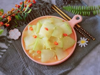 16、清炒冬瓜片,出锅装盘