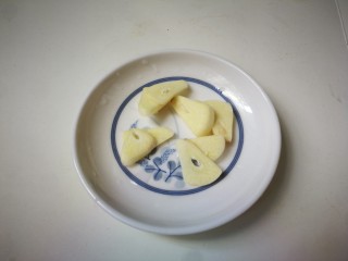 10、豇豆烧茄子,切成片